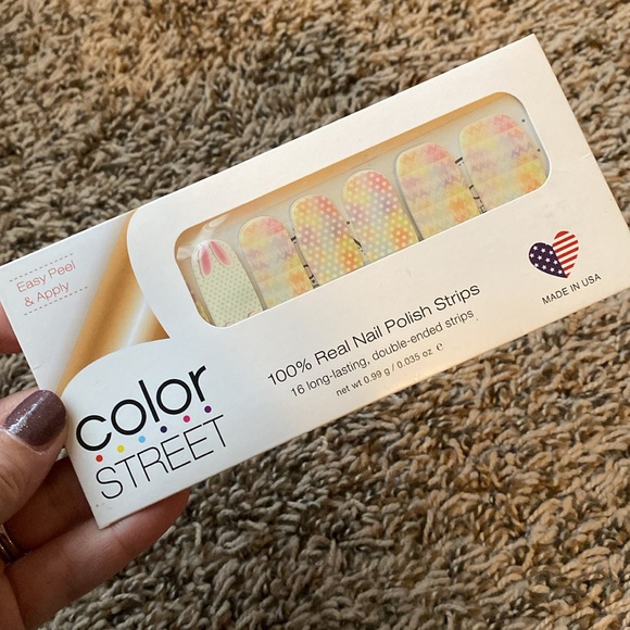 Color Street Real Nail Polish Strips - Great Hare Day, Easter, Spring - Picture 2 of 3